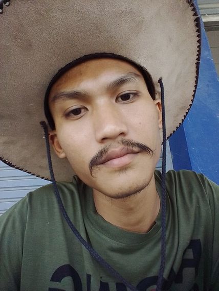 chat single, date  from Chon Buri