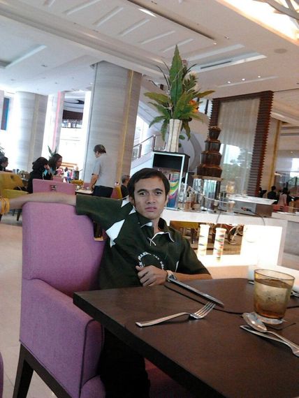chat find love, chat  from Bangkok