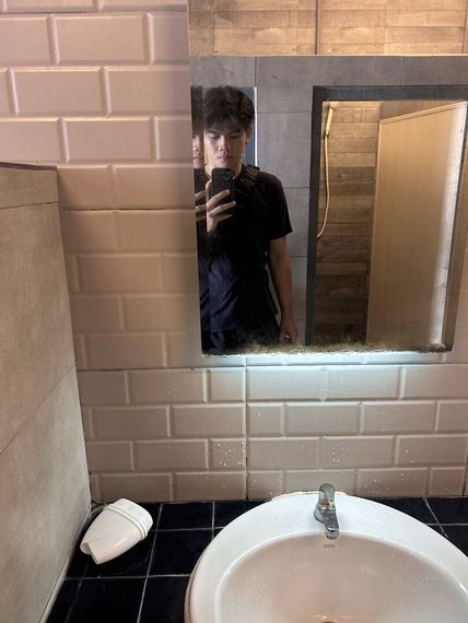 chat looking for friends  from Bangkok