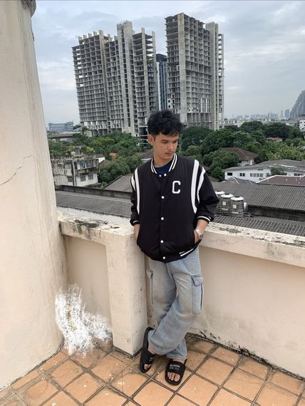 chat chat, single from Bangkok