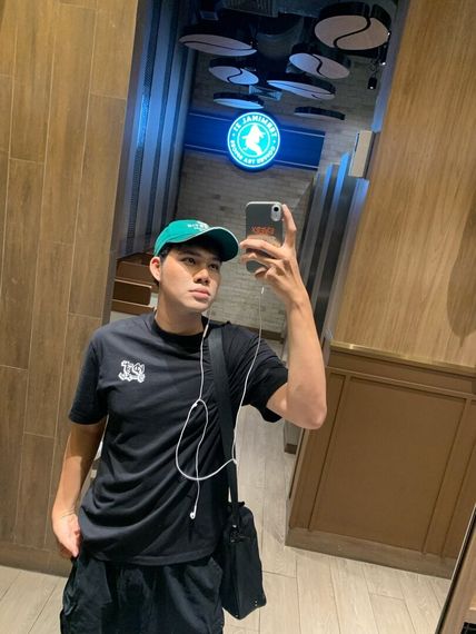 chat looking for friends