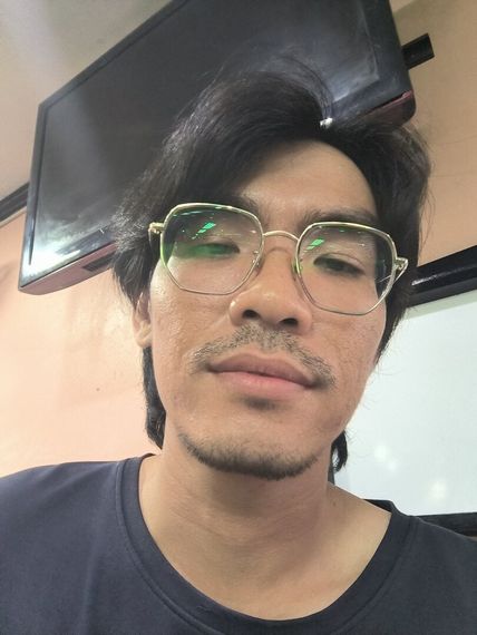 แชท หากิ๊ก, โสด  ที่อยู่ กรุงเทพมหานคร