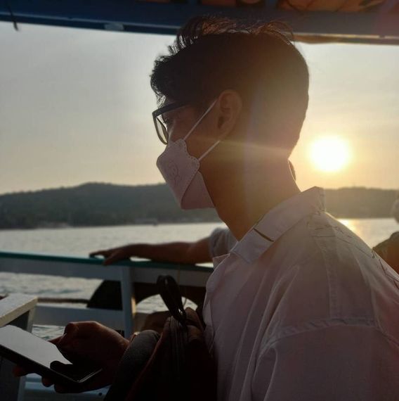 แชท หากิ๊ก, นัดเดท 