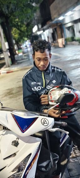 chat looking for friends  from Bangkok