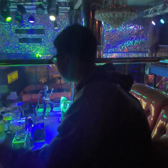 chat looking for friends  from Bangkok