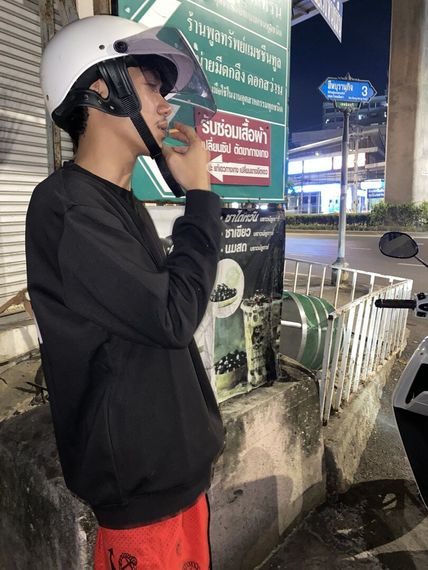 แชท หากิ๊ก  ที่อยู่ กรุงเทพมหานคร