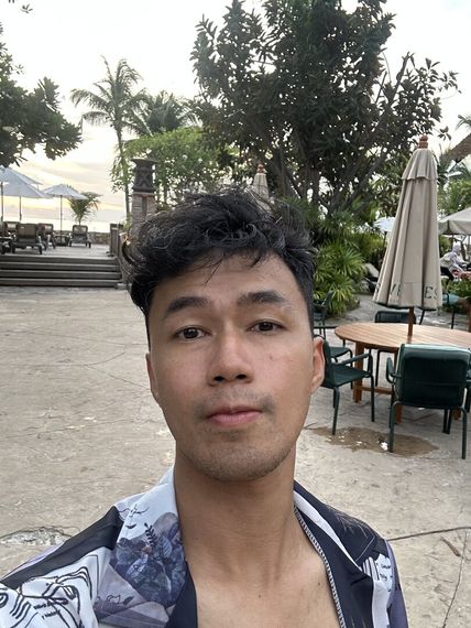 chat looking for friends  from Bangkok