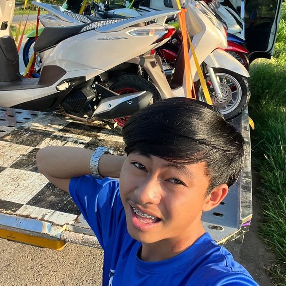 chat looking for friends  from Bangkok