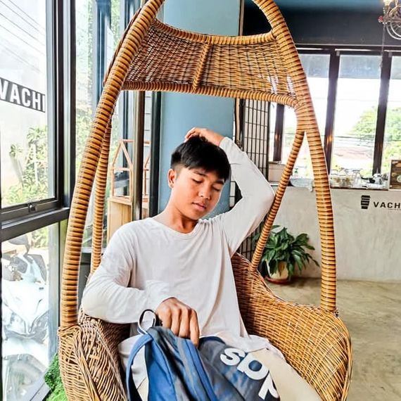 chat looking for friends  from Bangkok