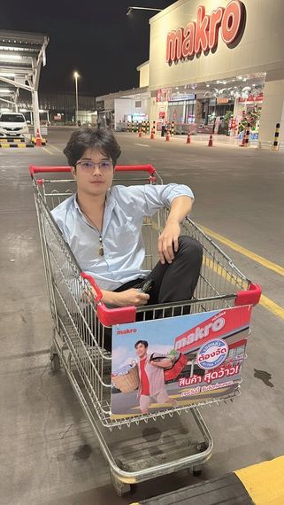 chat looking for friends from Nakhon Pathom