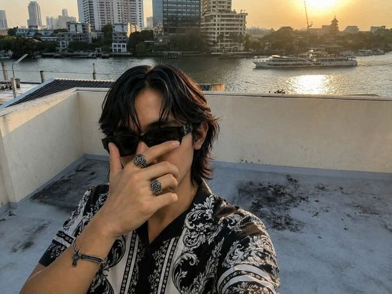 chat find love, chat  from Bangkok