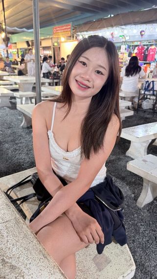 chat find love, chat  from Bangkok
