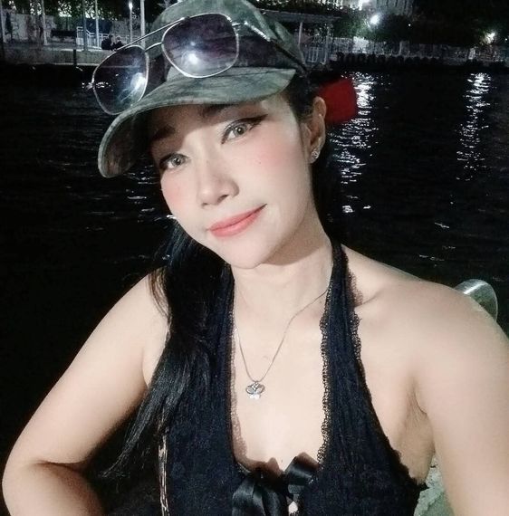 chat find love, chat  from Bangkok