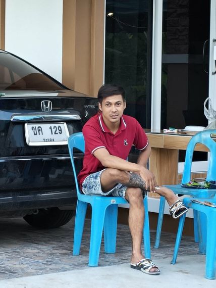แชท นัดเดท  ที่อยู่ กรุงเทพมหานคร