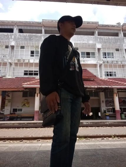 แชท หาเพื่อนคุย, โสด 