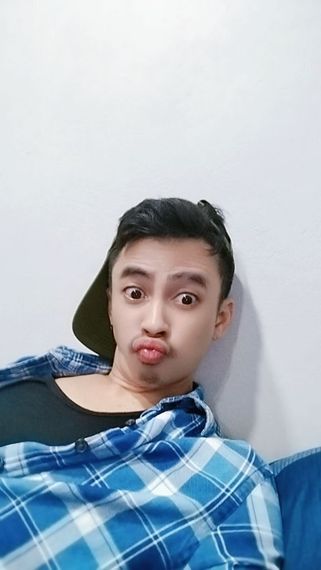แชท หากิ๊ก, โสด 