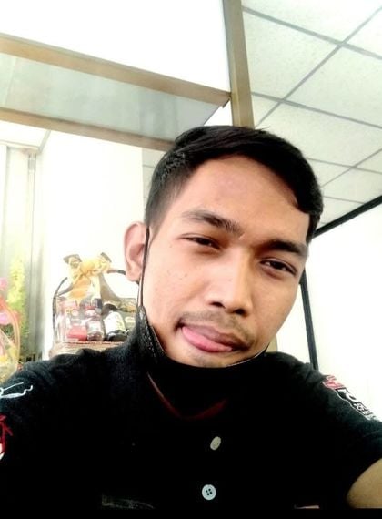 แชท หากิ๊ก, นัดเดท