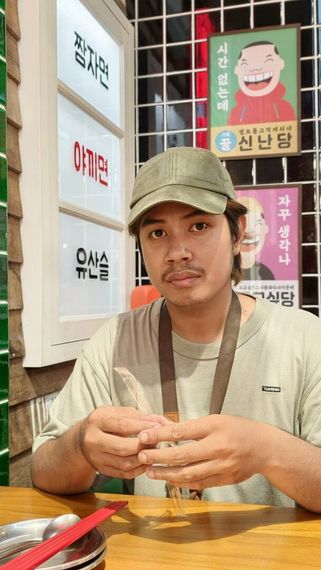 chat looking for friends  from Samut Prakarn