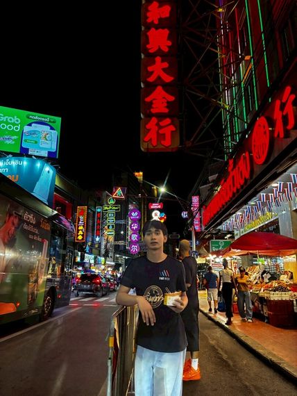 chat find love, chat  from Bangkok