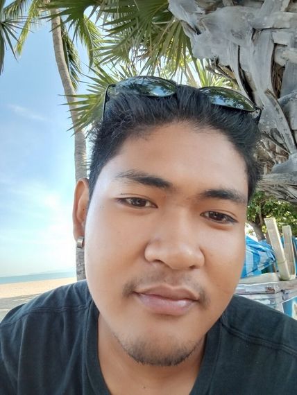 chat looking for friends  from Pathum Thani