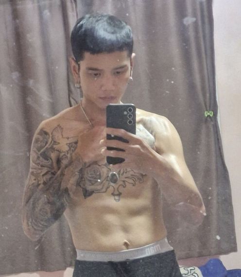 แชท หากิ๊ก, โสด 