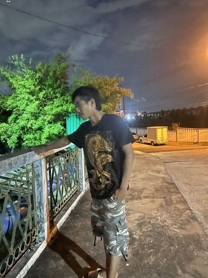 chat looking for friends  from Samut Prakarn