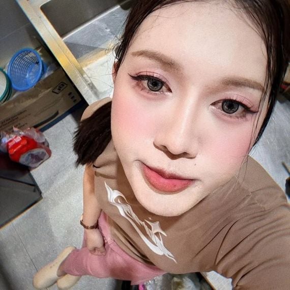 แชท หากิ๊ก, โสด ที่อยู่ ปทุมธานี