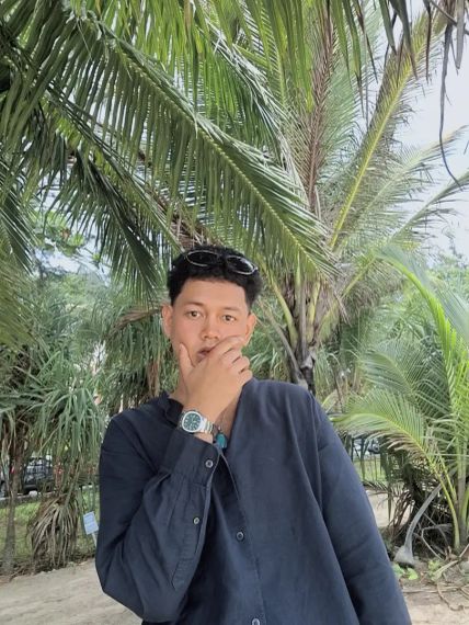 แชท หากิ๊ก, นัดเดท 