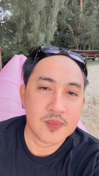 แชท หากิ๊ก, โสด  ที่อยู่  ภูเก็ต