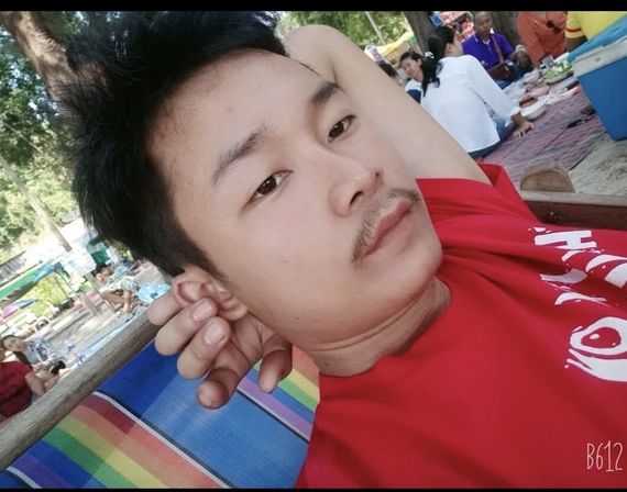 แชท หากิ๊ก, โสด 