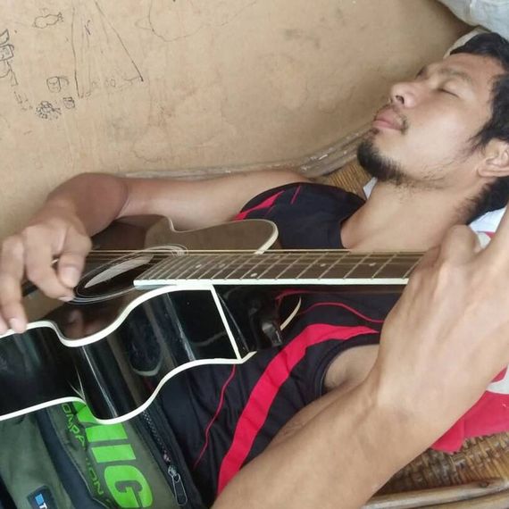 แชท หาเพื่อนคุย, โสด